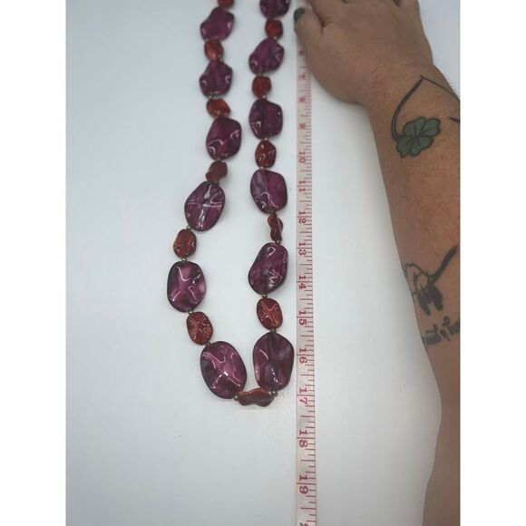 Retro Purple and Red Molded Plastic Bead Necklace - Picture 4 of 5